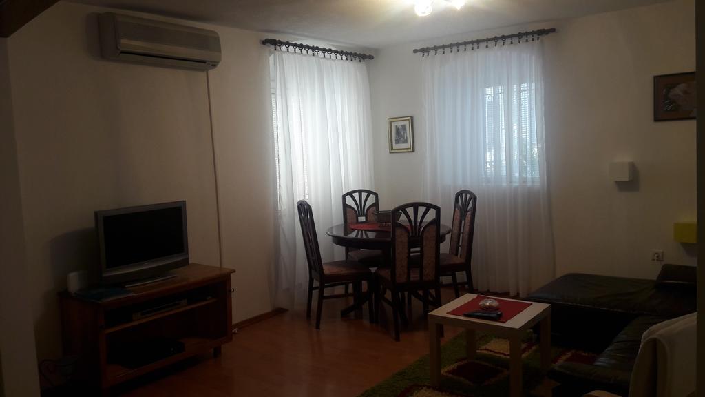 Apartment Vassa Котор Екстер'єр фото